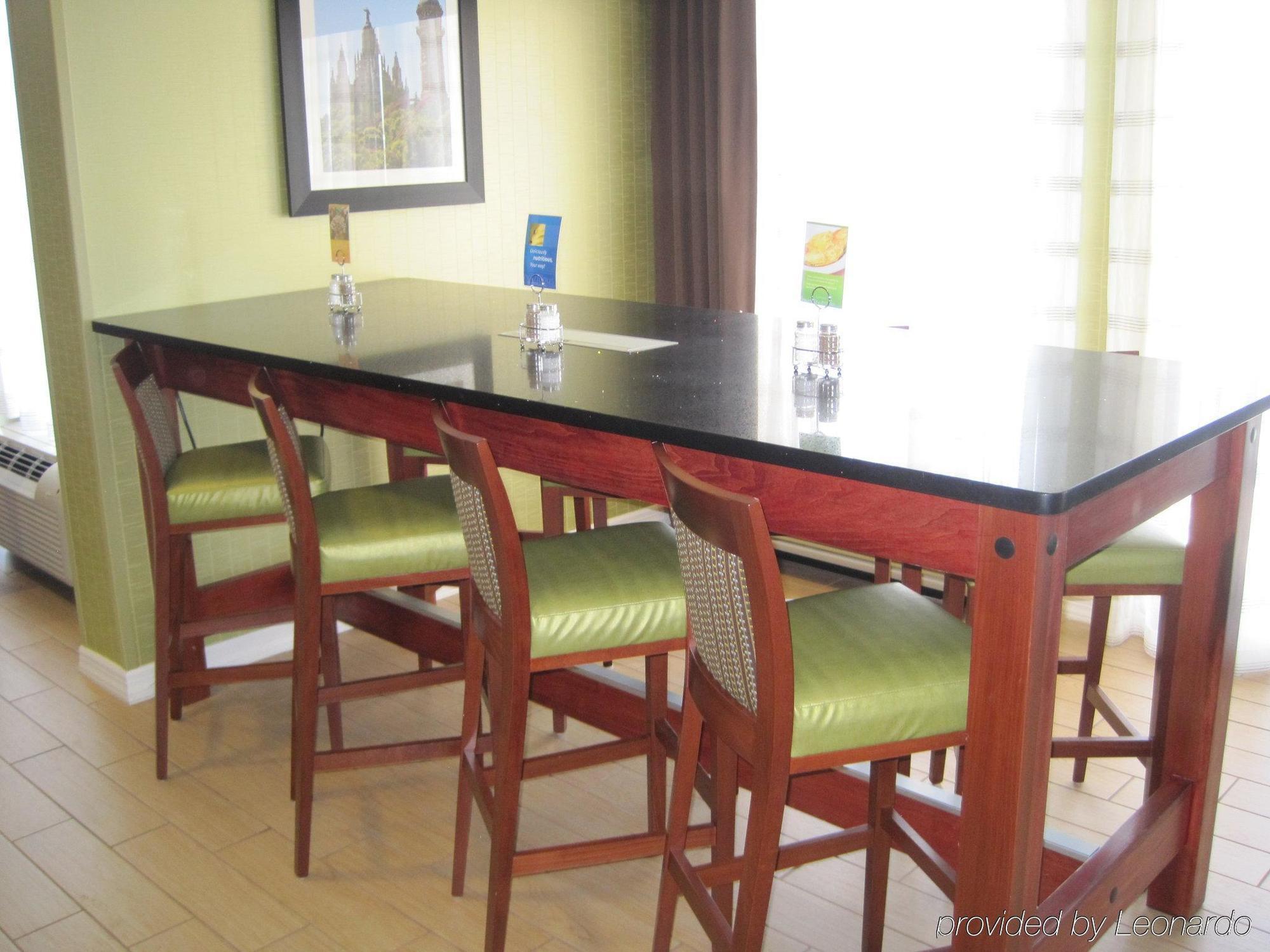 Holiday Inn Express & Suites Allentown-Dorney Park Area By Ihg Бизнес снимка